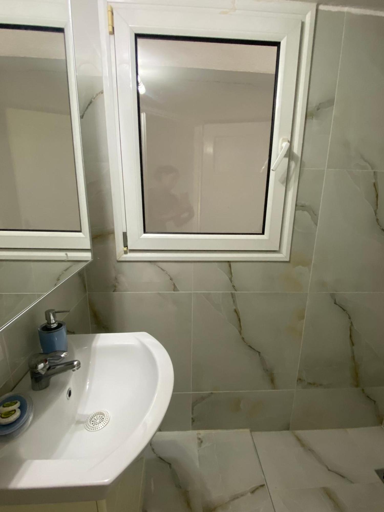 Sunnyside Apartment *